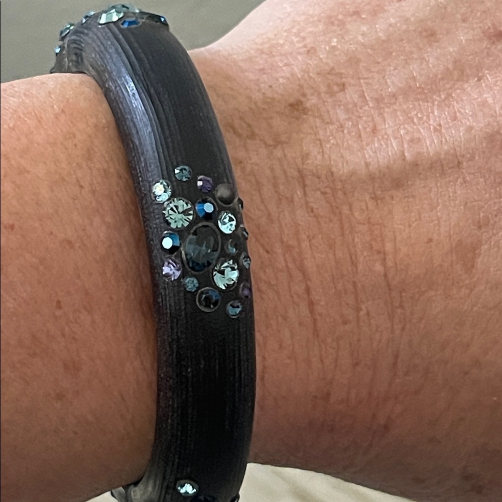 Alexis Bittar Gunmetal Crystal Hinged Bangle Purple Grey Tone - Picture 6 of 10
